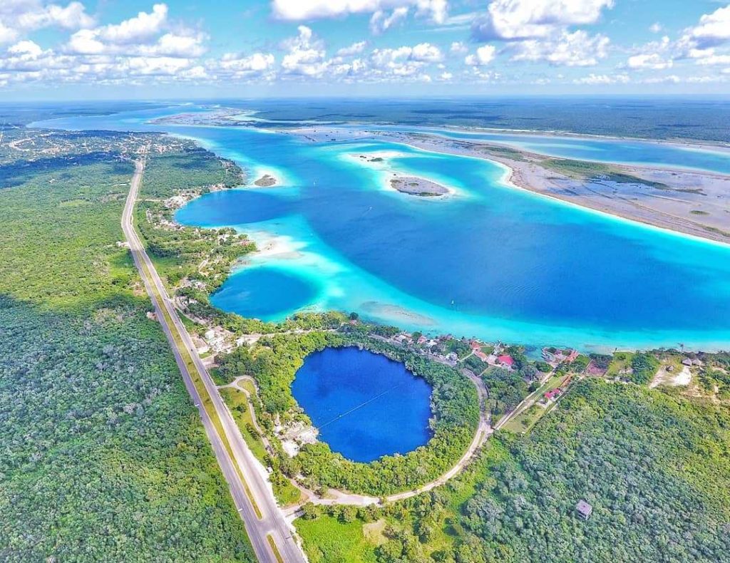 laguna de bacalar vista aerea